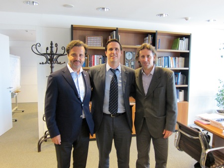 The next day, the 18th, me and Alvaro Roda had a meeting with Dr. Diego Cánepa Baccino, Prosecretario of the President of Republic Oriental  Uruguay. Thought, another important political decision maker was informed about FDI and the profession proposals in Uruguay.