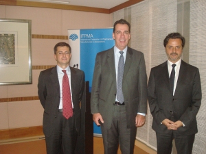 From left, Eduardo Pisani, IFPMA director general, and David Brennan, IFPMA president and CEO of AstraZeneca.