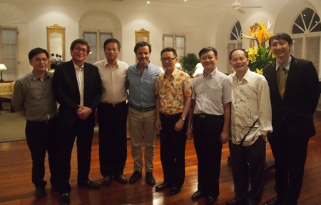 With James Chih-Chien Lee, on my left, president of the Asia Pacific Dental Federation/Asia Pacific Regional Organization (APDF/APRO) of the FDI, and other distingued attendies
